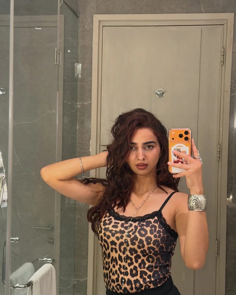 Model portfolio cover